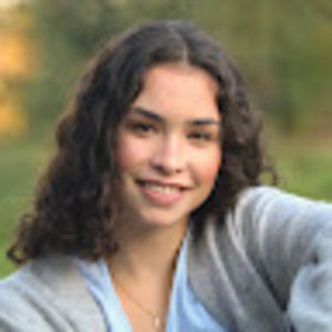 Meet your Posher, Alexis